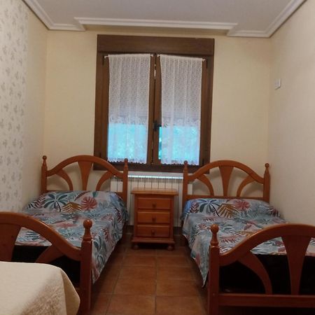 Vivienda Turistica San Martin Apartment Sotes Exterior photo