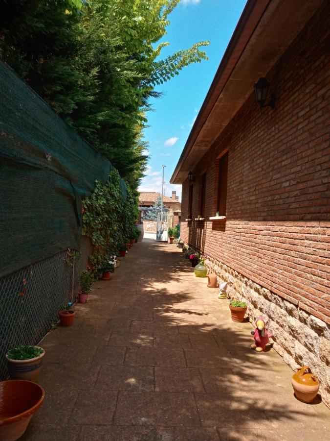 Vivienda Turistica San Martin Apartment Sotes Exterior photo